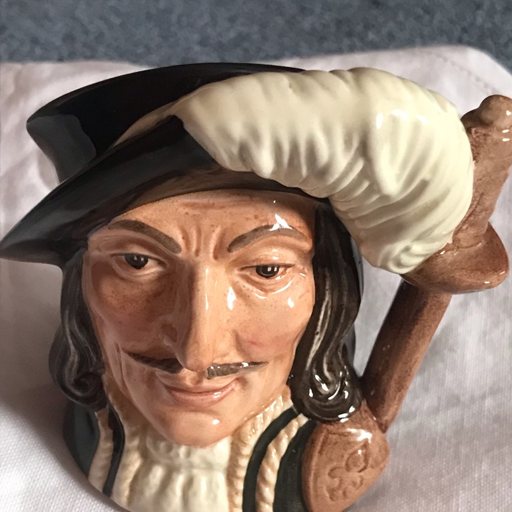 VINTAGE ROYAL DOULTON TOBY ~ 'ATHOS'  D6457-4 INCHES